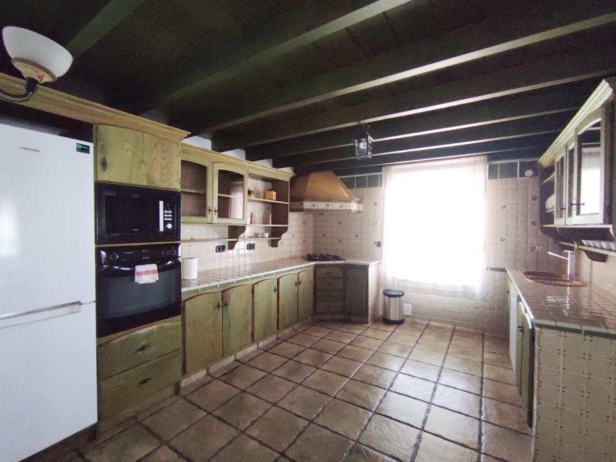 Cercado Del Medio, Chalet Con Piscina Privada 아데제 외부 사진